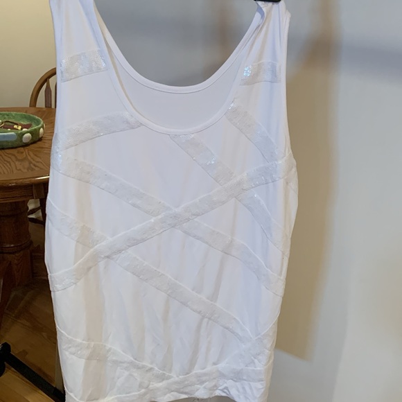 BOSTON PROPER woman white tank top with embellishments on front Sz. XL - Picture 2 of 5